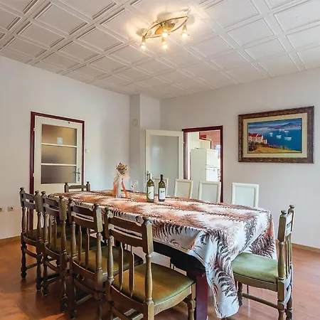 Apartment Cozy In With Kitchen *