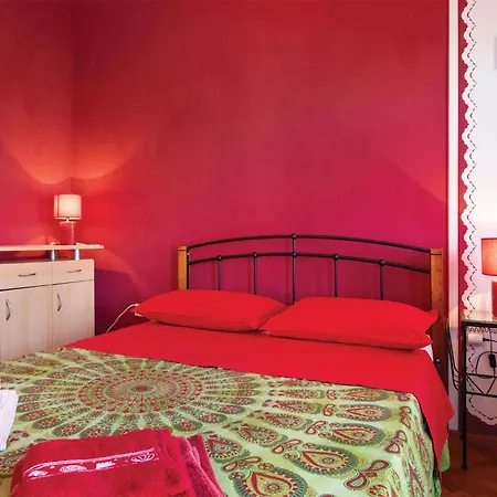 Cozy In With Kitchen Apartman *